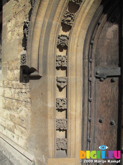 SX07869 Gargoyle next to door of Oxford building